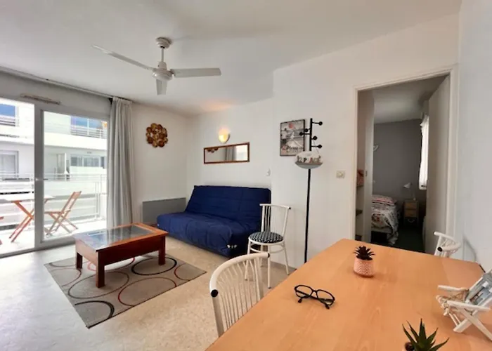 Apartament Quiet With Balcony
